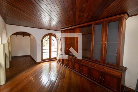 Casa à venda com 297m², 3 quartos e 4 vagas Casa à venda com 297m², 3 quartos e 4 vagasSala 2