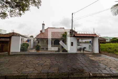 Casa à venda com 297m², 3 quartos e 4 vagas Casa à venda com 297m², 3 quartos e 4 vagasFachada