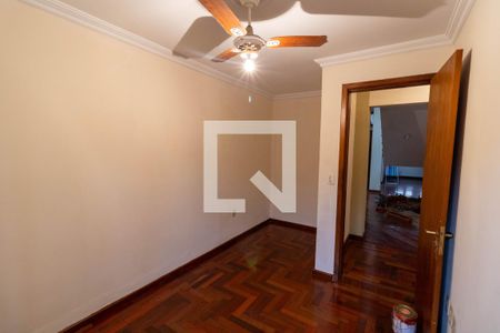 Casa à venda com 297m², 3 quartos e 4 vagas Casa à venda com 297m², 3 quartos e 4 vagasQuarto