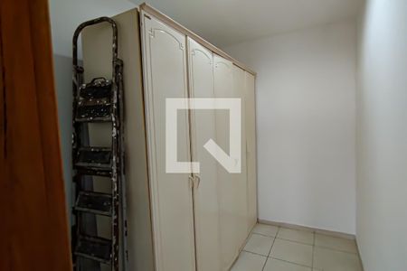 Casa para alugar com 200m², 4 quartos e 3 vagas Casa para alugar com 200m², 4 quartos e 3 vagasSuíte 1