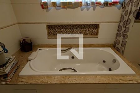 Casa para alugar com 200m², 4 quartos e 3 vagas Casa para alugar com 200m², 4 quartos e 3 vagasSuíte 1
