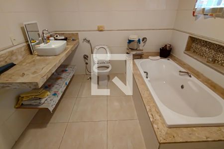 Casa para alugar com 200m², 4 quartos e 3 vagas Casa para alugar com 200m², 4 quartos e 3 vagasSuíte 1