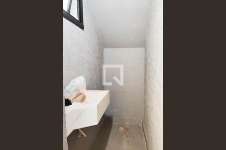 Casa à venda com 147m², 3 quartos e 2 vagas Casa à venda com 147m², 3 quartos e 2 vagasBanheiro da Garagem dos Fundos