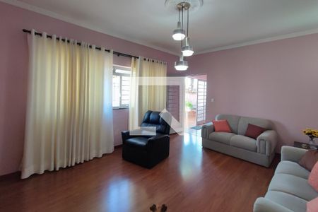 Sala de casa à venda com 4 quartos, 240m² em Jardim do Trevo, Campinas