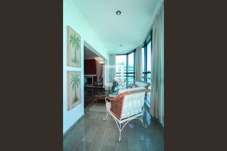 Varanda de apartamento para alugar com 3 quartos, 213m² em Vila Itapura, Campinas