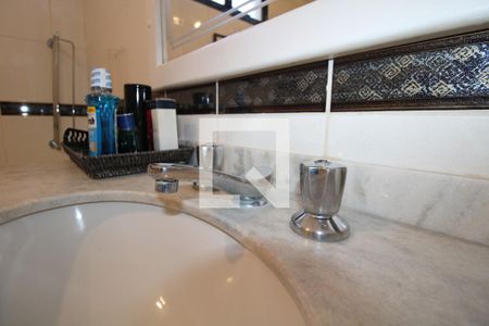 Apartamento para alugar com 213m², 3 quartos e 2 vagasBanheiro