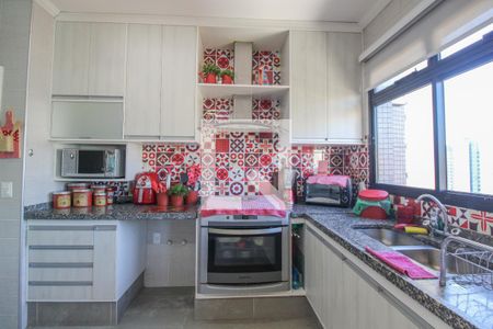 Apartamento para alugar com 213m², 3 quartos e 2 vagasCozinha