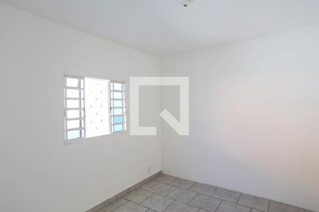 Quarto 1 de casa para alugar com 1 quarto, 70m² em Boa Vista, Belo Horizonte