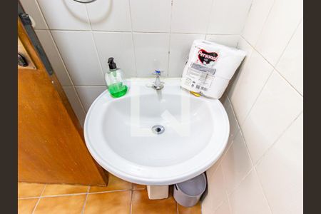 Casa à venda com 385m², 3 quartos e 2 vagasBanheiro de serviço