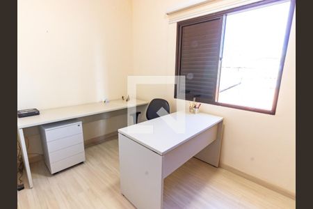 Casa à venda com 385m², 3 quartos e 2 vagasQuarto 2