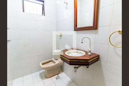 Casa à venda com 385m², 3 quartos e 2 vagasLavabo