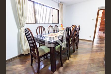 Casa à venda com 385m², 3 quartos e 2 vagasSala de Jantar