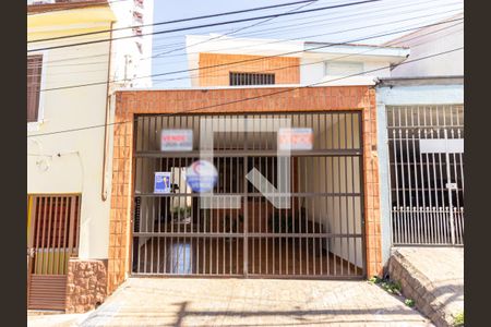 Casa à venda com 385m², 3 quartos e 2 vagasFachada