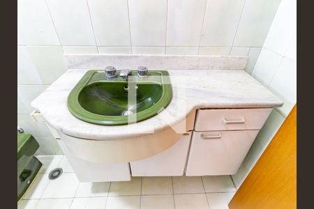 Casa à venda com 385m², 3 quartos e 2 vagasBanheiro da Suíte