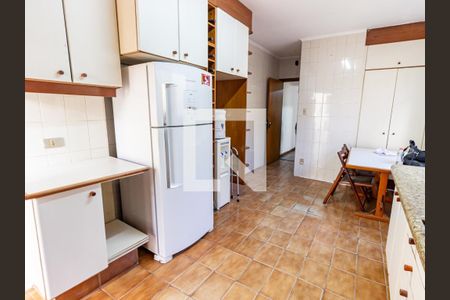 Casa à venda com 385m², 3 quartos e 2 vagasCozinha