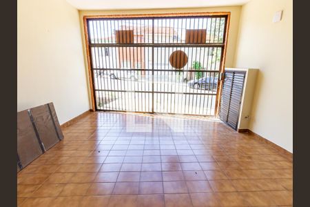 Casa à venda com 385m², 3 quartos e 2 vagasGaragem