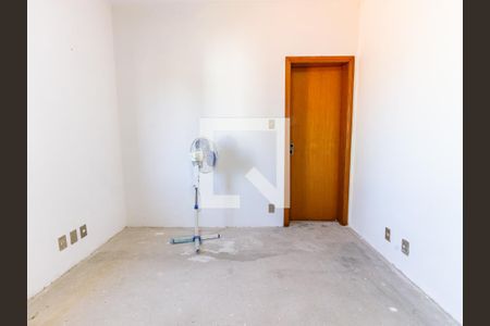 Casa à venda com 385m², 3 quartos e 2 vagasSuíte