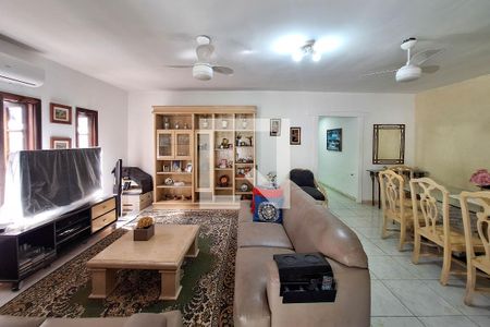 Sala de casa de condomínio para alugar com 4 quartos, 215m² em Engenho do Mato, Niterói