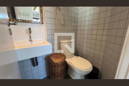 Lavabo de apartamento à venda com 1 quarto, 56m² em Pinheiros, São Paulo