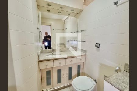 Apartamento à venda com 98m², 3 quartos e sem vaga Apartamento à venda com 98m², 3 quartos e sem vagaSuíte banheiro