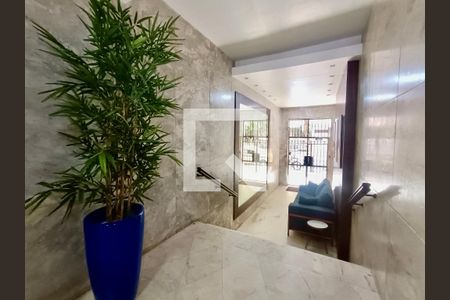 Apartamento à venda com 98m², 3 quartos e sem vaga Apartamento à venda com 98m², 3 quartos e sem vagaPortaria