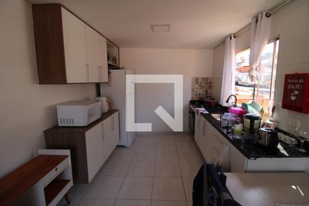 Casa à venda com 440m², 8 quartos e 4 vagasCasa 4 - Sala / Cozinha