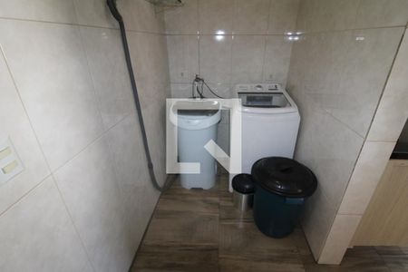 Casa à venda com 440m², 8 quartos e 4 vagasCasa 1 - Área de Serviço