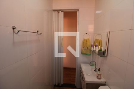 Casa à venda com 440m², 8 quartos e 4 vagasCasa 2 - Banheiro