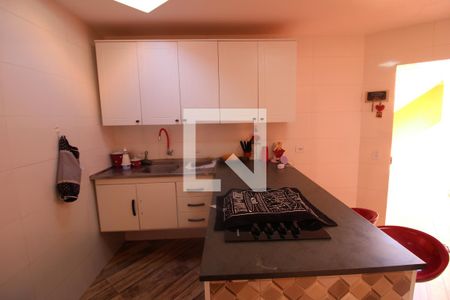 Casa à venda com 440m², 8 quartos e 4 vagasCasa 3 - Sala / Cozinha