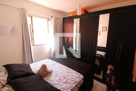 Casa à venda com 440m², 8 quartos e 4 vagasCasa 3 - Quarto 1