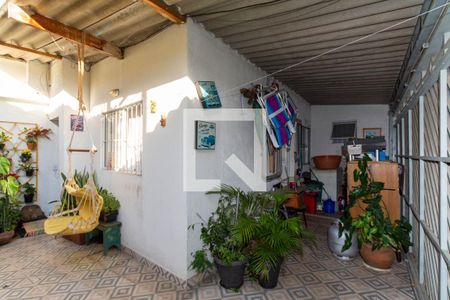 Casa à venda com 100m², 3 quartos e 2 vagasÁrea de Serviço