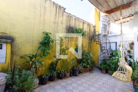Casa à venda com 100m², 3 quartos e 2 vagasQuintal