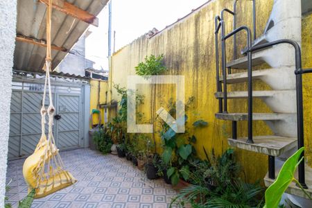 Casa à venda com 100m², 3 quartos e 2 vagasQuintal