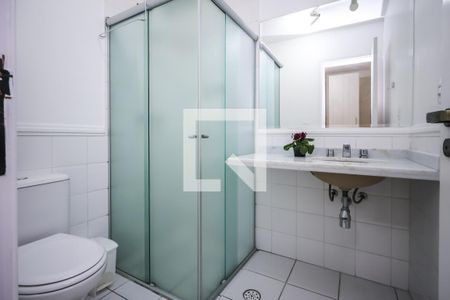 Casa de condomínio à venda com 195m², 3 quartos e 2 vagas Casa de condomínio à venda com 195m², 3 quartos e 2 vagasBanheiro Social