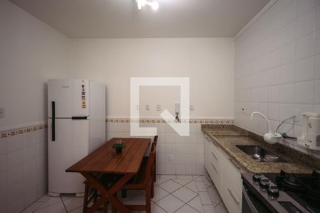 Casa de condomínio à venda com 195m², 3 quartos e 2 vagas Casa de condomínio à venda com 195m², 3 quartos e 2 vagasCozinha