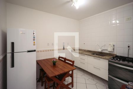 Casa de condomínio à venda com 195m², 3 quartos e 2 vagas Casa de condomínio à venda com 195m², 3 quartos e 2 vagasCozinha