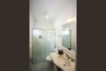 Casa de condomínio à venda com 195m², 3 quartos e 2 vagas Casa de condomínio à venda com 195m², 3 quartos e 2 vagasSuíte