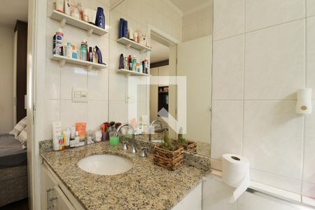 Banheiro da Suíte de casa de condomínio à venda com 3 quartos, 114m² em Chora Menino, São Paulo