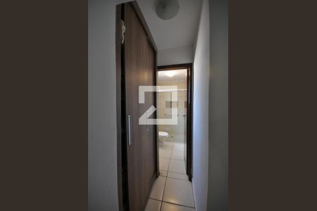 Armario do Quarto Suíte de casa para alugar com 2 quartos, 61m² em Vila Mazzei, São Paulo