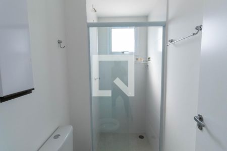 Banheiro de apartamento para alugar com 1 quarto, 30m² em Vila Guilhermina, São Paulo