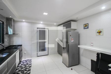 Casa para alugar com 200m², 2 quartos e 2 vagasCozinha