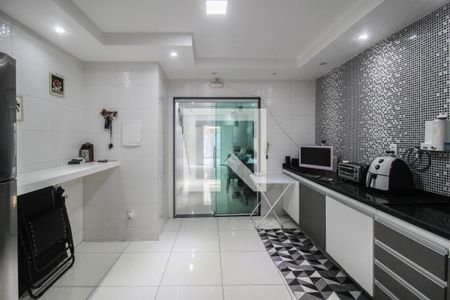Casa para alugar com 200m², 2 quartos e 2 vagasCozinha