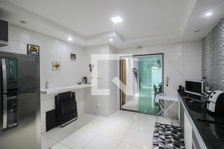 Casa para alugar com 200m², 2 quartos e 2 vagasCozinha