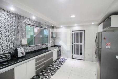 Casa para alugar com 200m², 2 quartos e 2 vagasCozinha