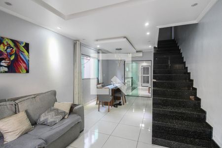 Casa para alugar com 200m², 2 quartos e 2 vagasSala