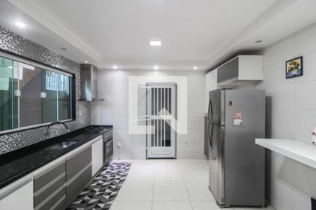 Casa para alugar com 200m², 2 quartos e 2 vagasCozinha