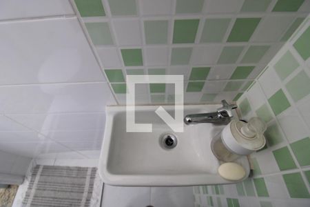 Apartamento à venda com 73m², 2 quartos e 1 vagaÁrea de Serviço - Banheiro