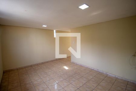 Sala de casa para alugar com 2 quartos, 78m² em Vila Carmosina, São Paulo