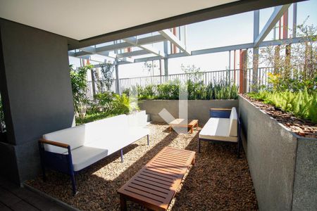 Studio para alugar com 23m², 1 quarto e sem vaga Studio para alugar com 23m², 1 quarto e sem vagaÁrea comum - Piscina