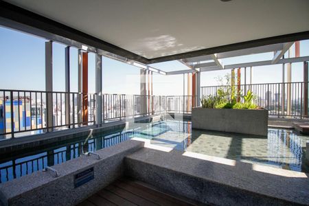 Studio para alugar com 23m², 1 quarto e sem vaga Studio para alugar com 23m², 1 quarto e sem vagaÁrea comum - Piscina